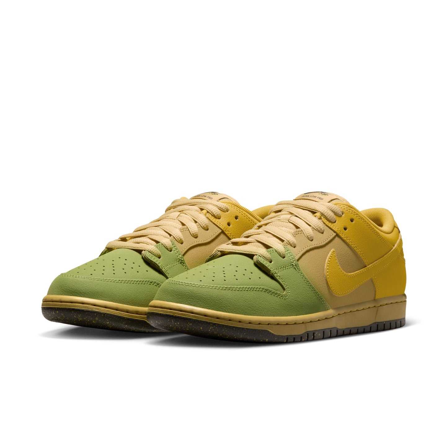 NIKE SB DUNK LOW PRO Saffron Quartz and Pear- IO0427-300