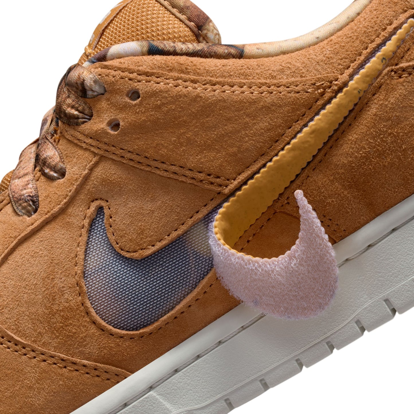 Nike SB Note Manchester 'Biscuit' Dunk Low Pro   - IO9508 200