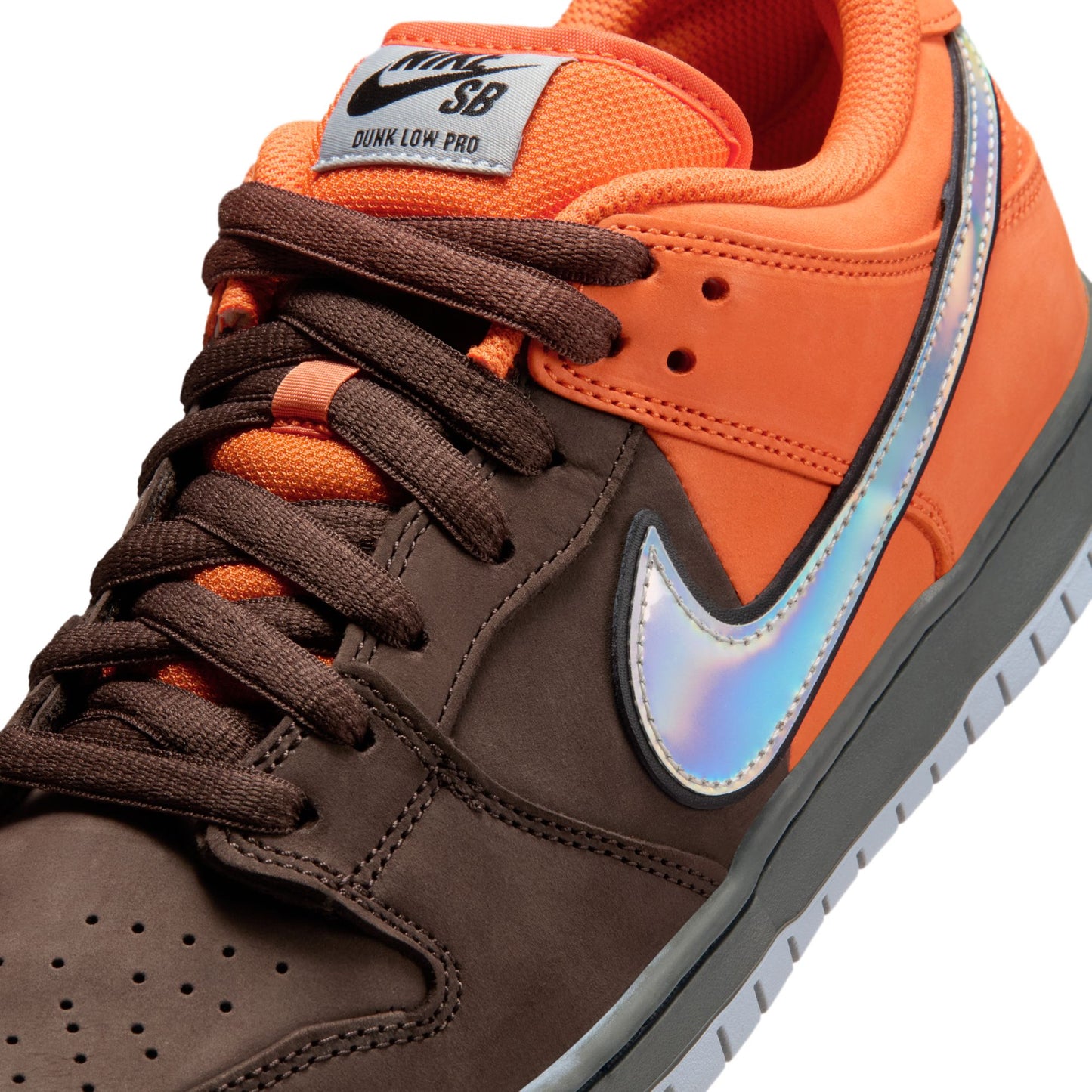 NIKE SB DUNK LOW MUNI FAST PASS - IR1888 800